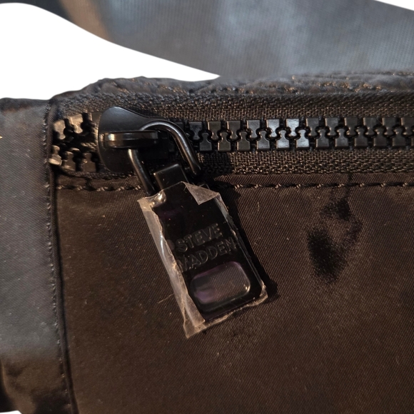 Steve Madden - NEW Black Logo Quilted Sling / Waist Bag / Fanny Pack - Picture 8 of 8